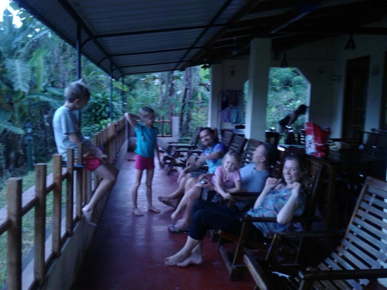 All Joys Ella Luaran gambar